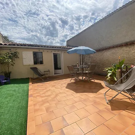 Charmante Maison Avec Cour Privative Holiday home *